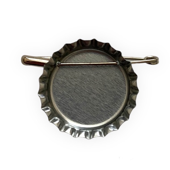 Grape Soda Pin Ellie Badge Disney Pixar Up Movie NWT - Picture 2 of 2